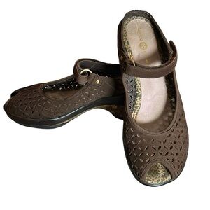 Jambu Journey Encore Women's Perforated Wedge Brown Suede Sandal Size 8.5